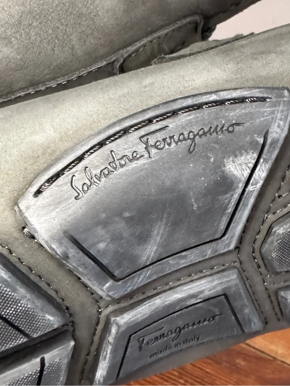 Salvatore Ferragamo Driver Loafers Ornament Gancini Detail Gray Nobuck Suede 7.5